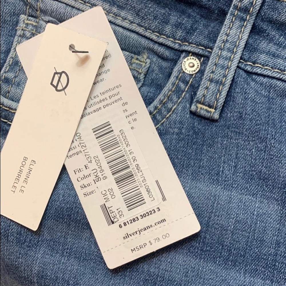 Slim boot mid rise, curvy, 30x31, s ELYSE, some fraying. more relaxed style